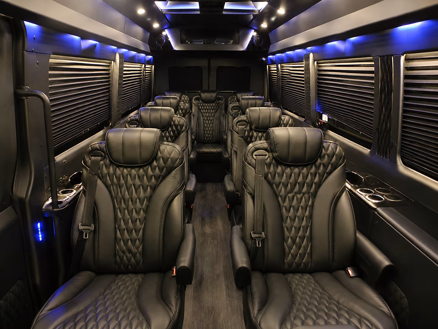 find the perfect transportation for your next airport transfer 1
