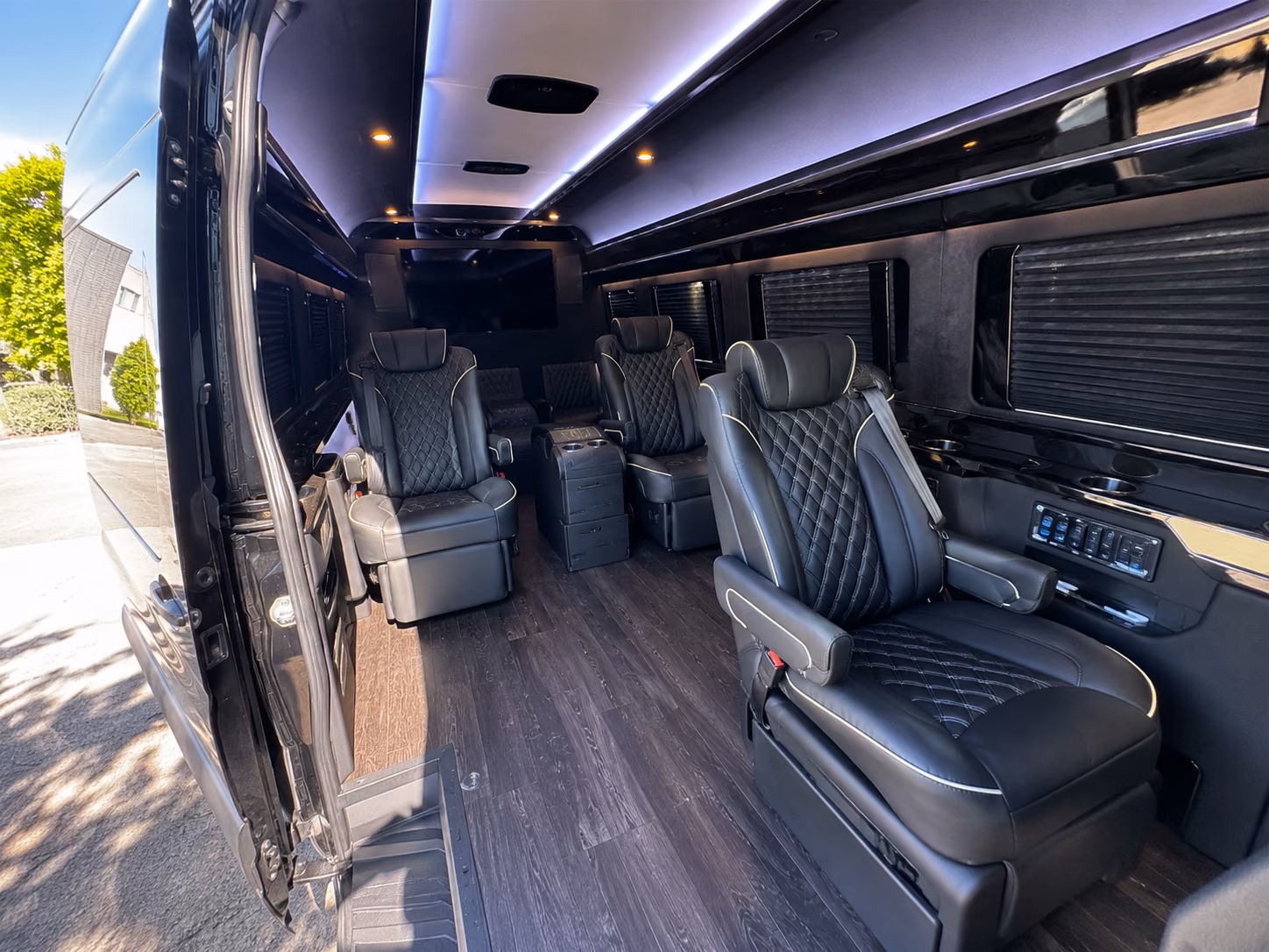 tallahassee 15 passenger sprinter van interior